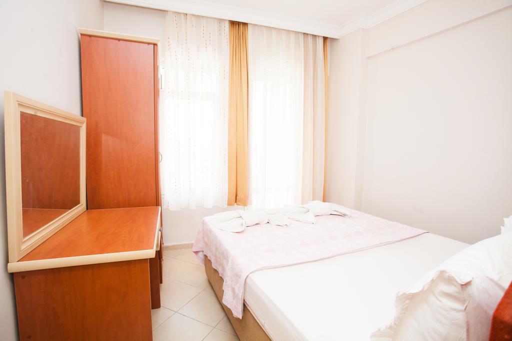 Yalcinkaya Apart Hotel Чесме Екстериор снимка