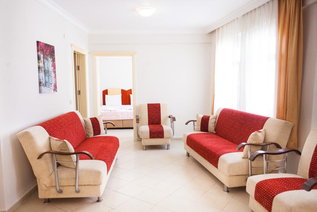 Yalcinkaya Apart Hotel Чесме Екстериор снимка